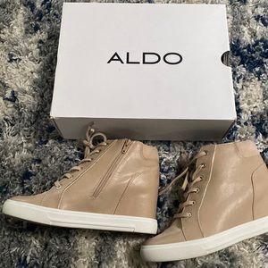Aldo Aderadda beige, suede leather wedges size 9